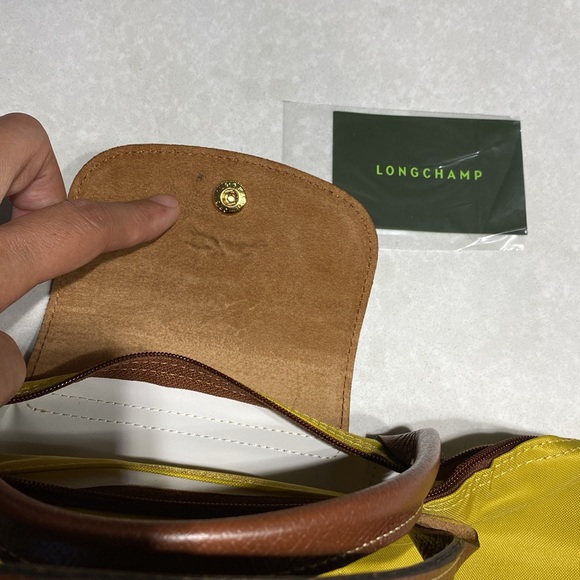 New Authentic Longchamp Yellow Nylon Le Pilage Medium Foldable short handle⭐️⭐️ - Picture 11 of 16